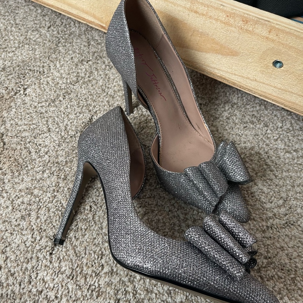 Betsey Johnson bow glitter heels